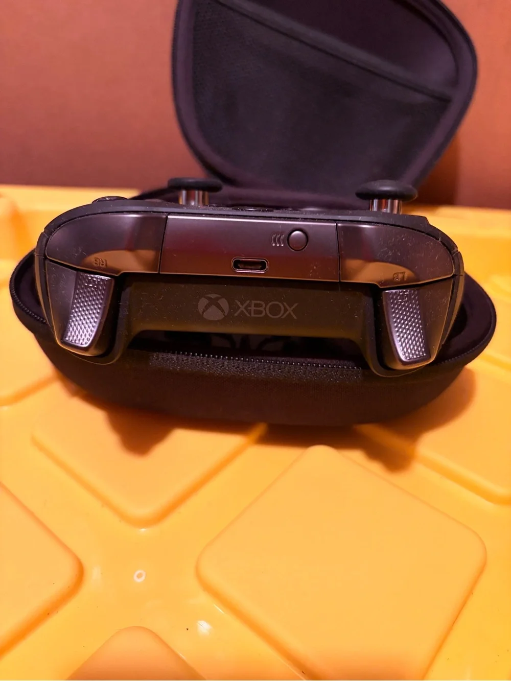Microsoft Elite Wireless Controller - Black with Carry Case